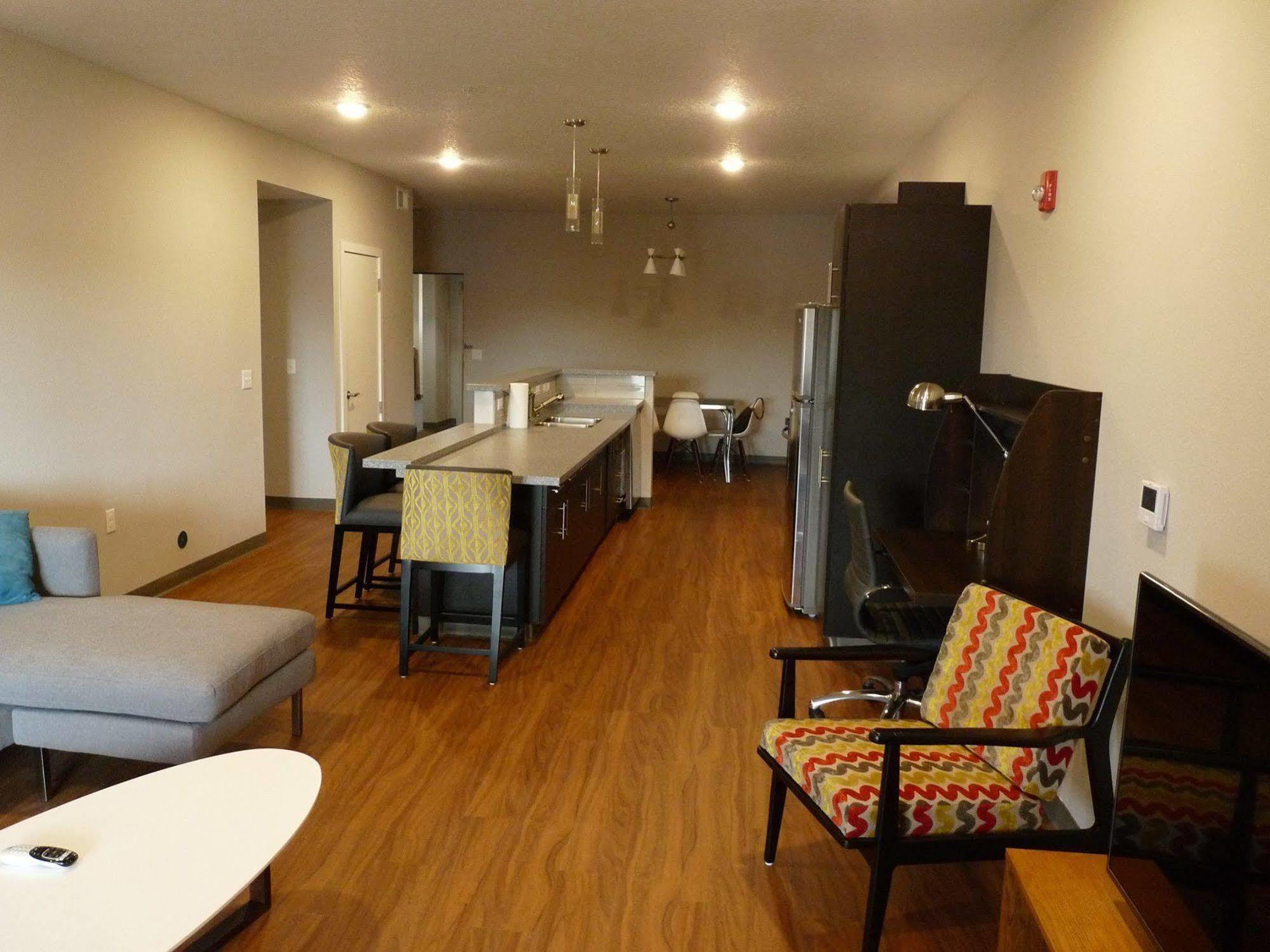 Anthea At The Granite Aparthotel Albuquerque Bagian luar foto